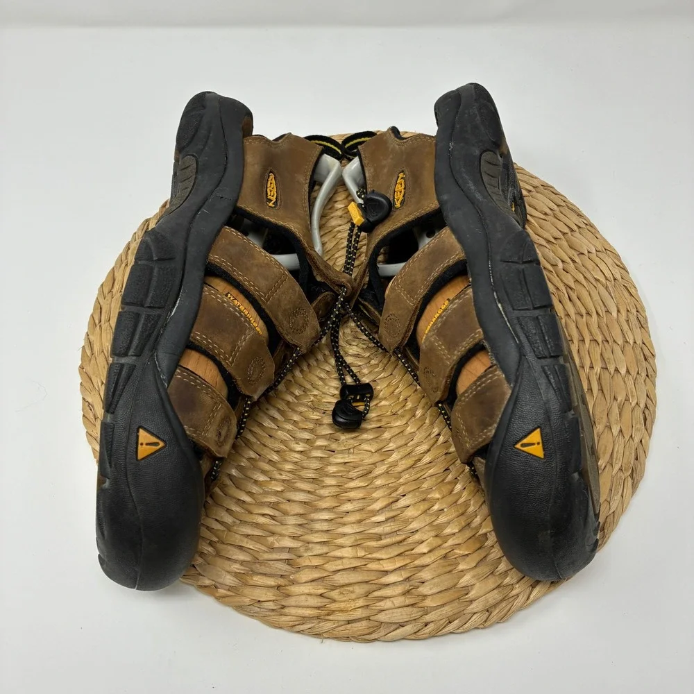 KEEN Men's 10 Brown Leather Newport Hybrid Sandals Hiking Trail Shoes 1001870‎